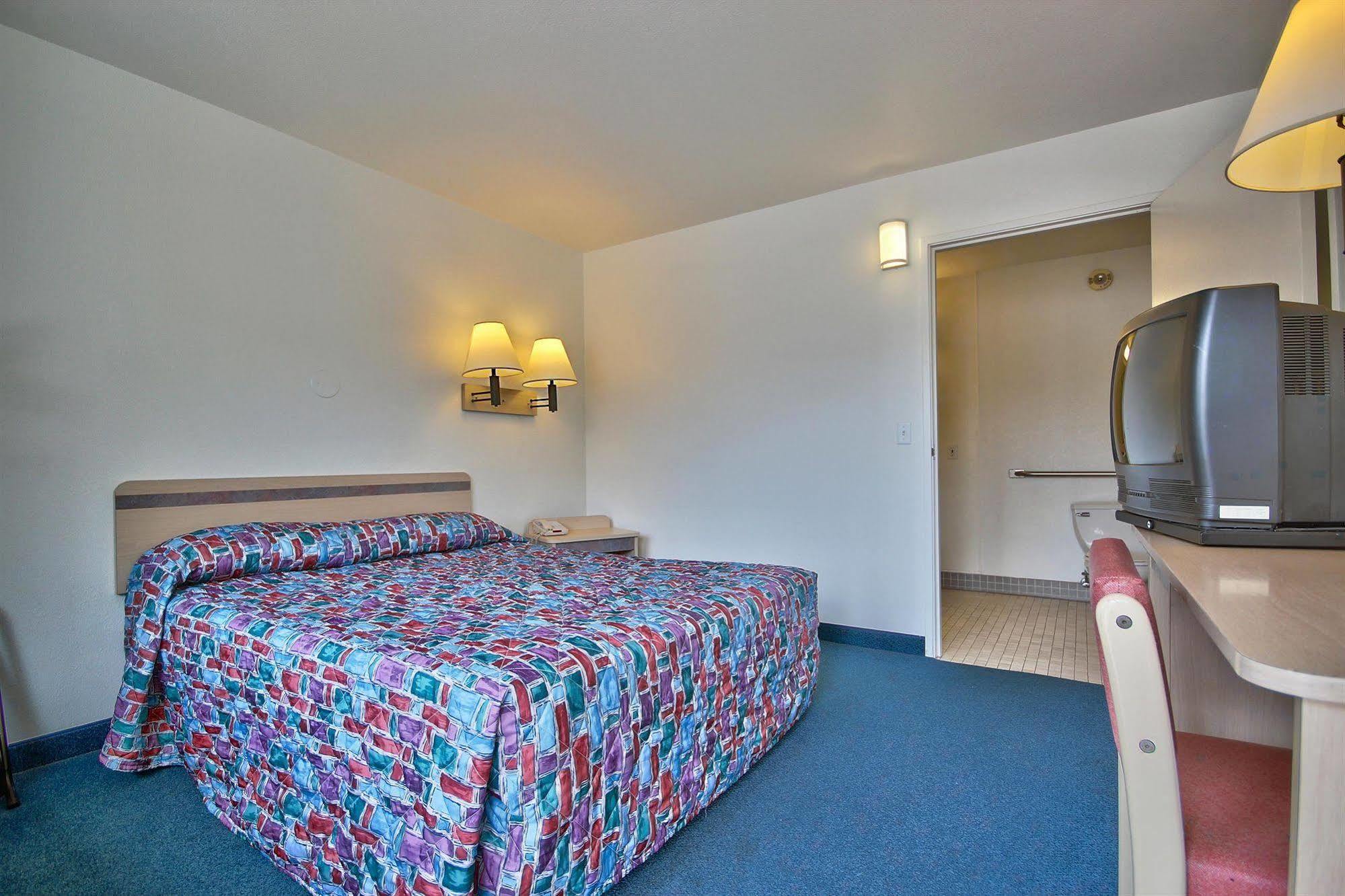 America'S Best Value Inn & Suites-Хелена Экстерьер фото